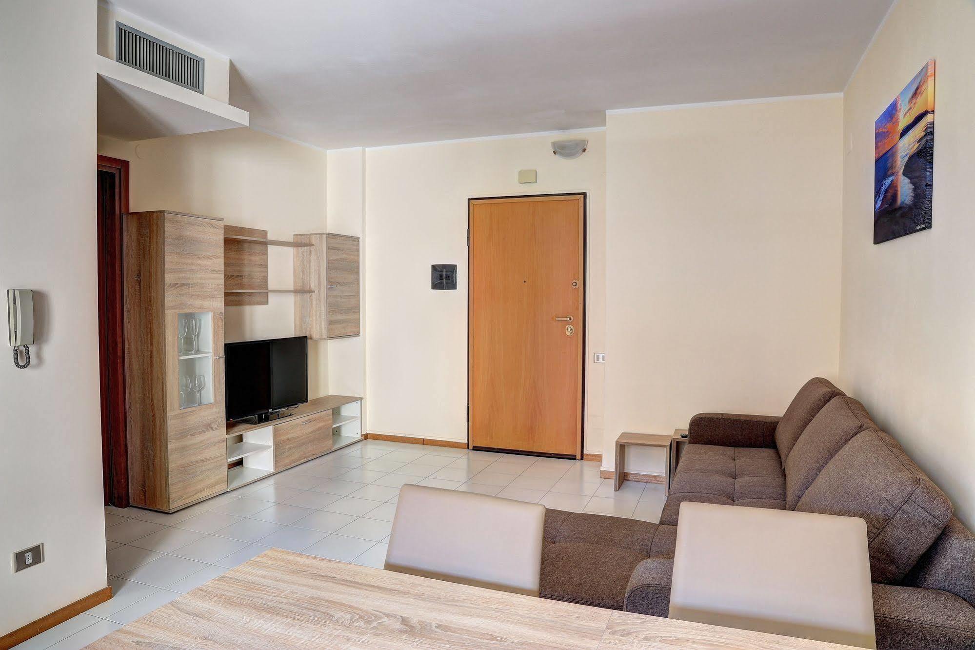 Apartment Medea Куарту-Сант'Елена Екстер'єр фото